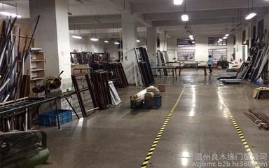 武汉市黄冈黄石荆门荆州鄂州十堰武汉市断桥铝合金门窗公司阳光房封阳台厂家玻璃幕墙办公室隔断墙图片_高清图_细节图